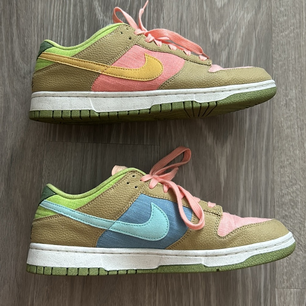 Nike Dunk Low Sun Club - Arctic Orange Sanded Gold - Picture 6 of 13